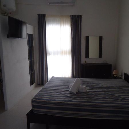 Shamrock Flats Apartment Mellieha Room photo